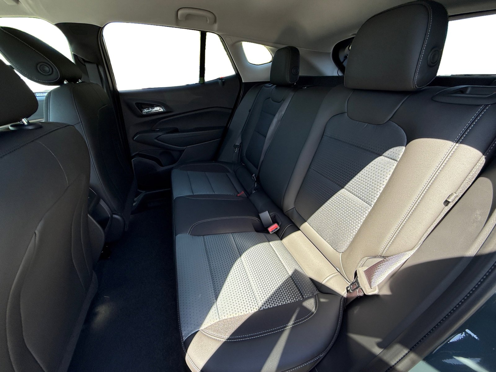 New 2026 Chevrolet Trax LT w/ Driver Confidence Package FWD image 16