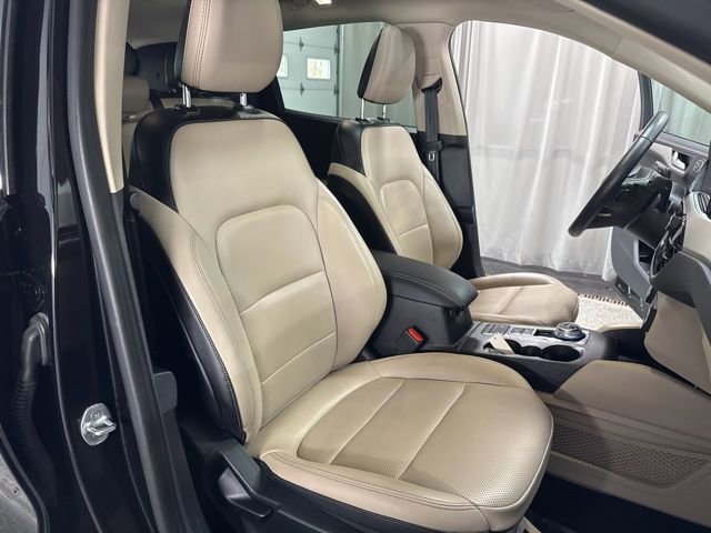 Used 2020 Ford Escape SEL image 27