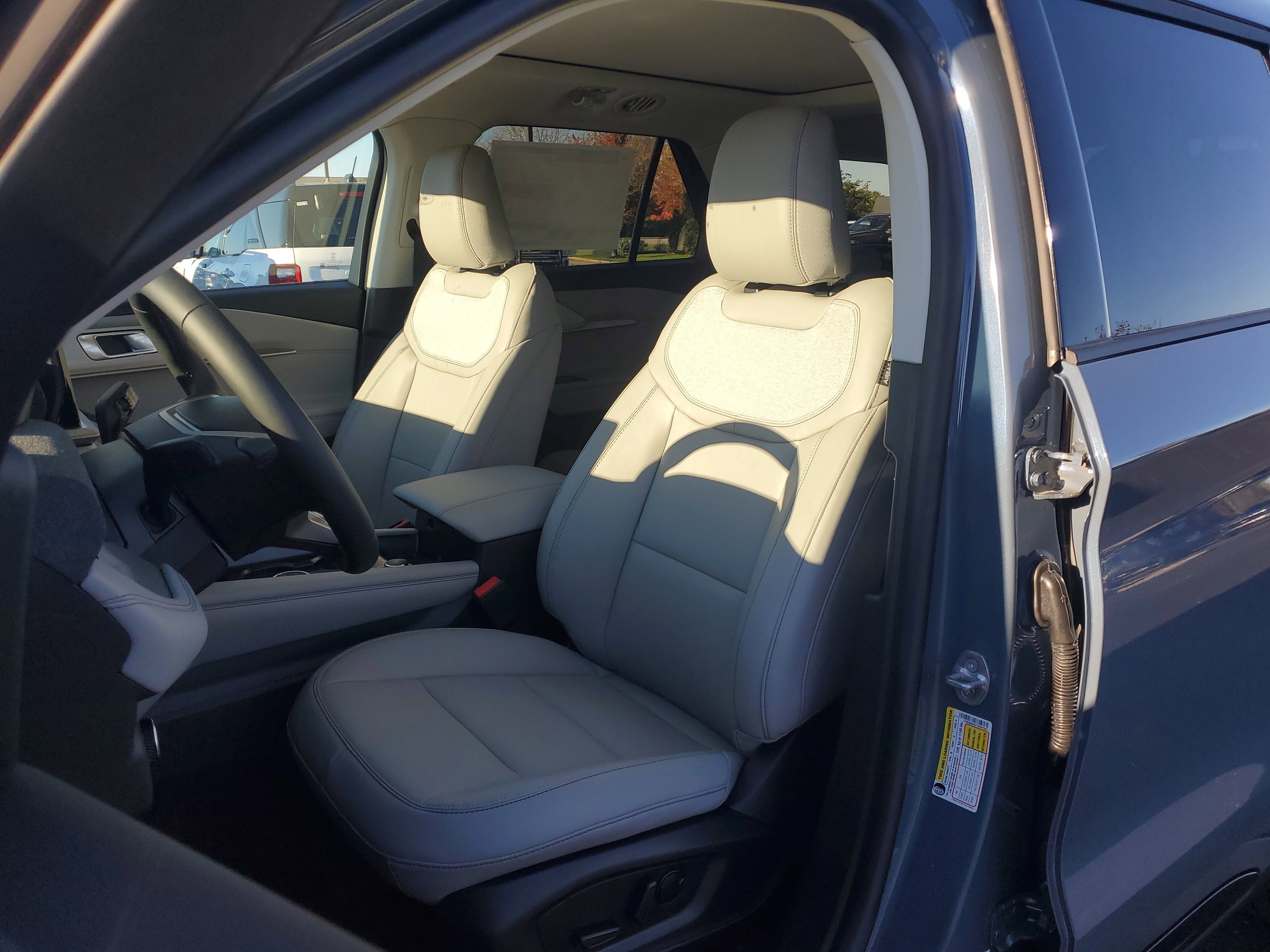 New 2026 Ford Explorer Active image 19