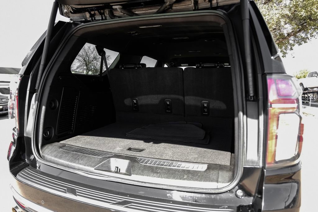 Used 2024 Chevrolet Suburban Premier image 50