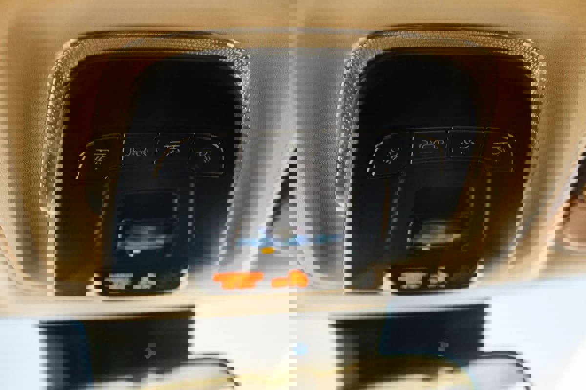 Used 2023 Toyota Corolla LE image 21