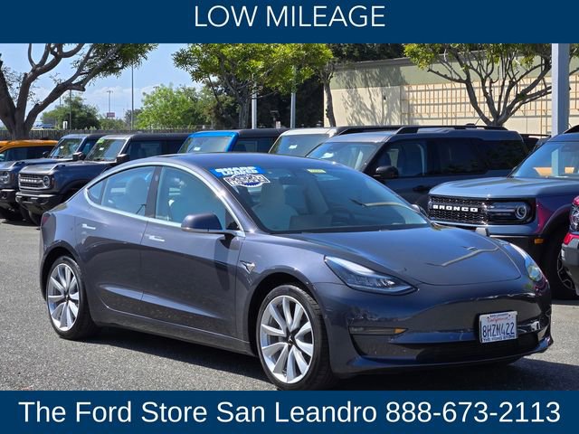 Used 2018 Tesla Model 3 Mid Range RWD image 3