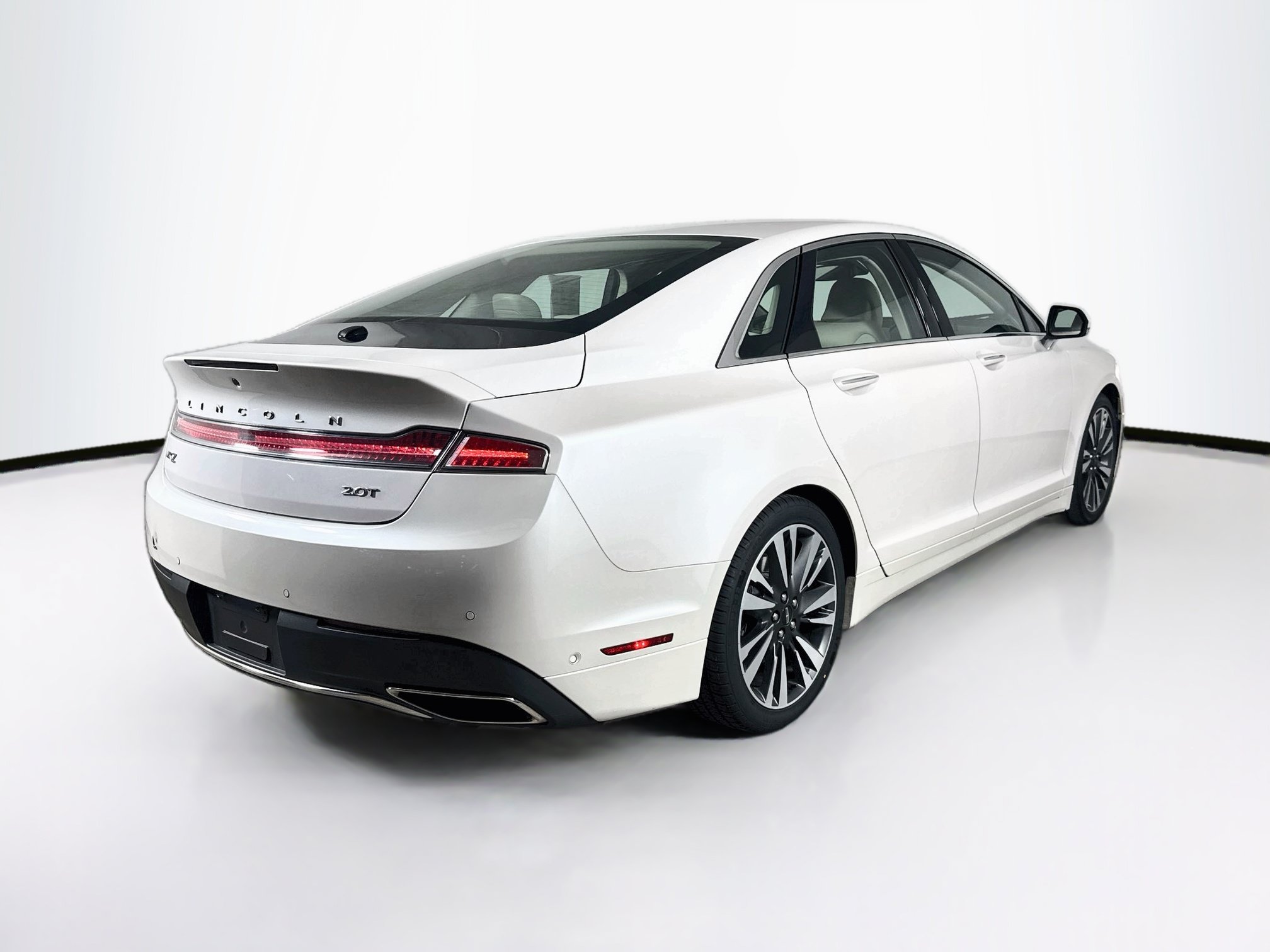 Used 2017 Lincoln MKZ Reserve w/ Technology Package FWD image 33