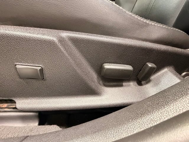 Used 2012 Cadillac CTS Luxury RWD image 21