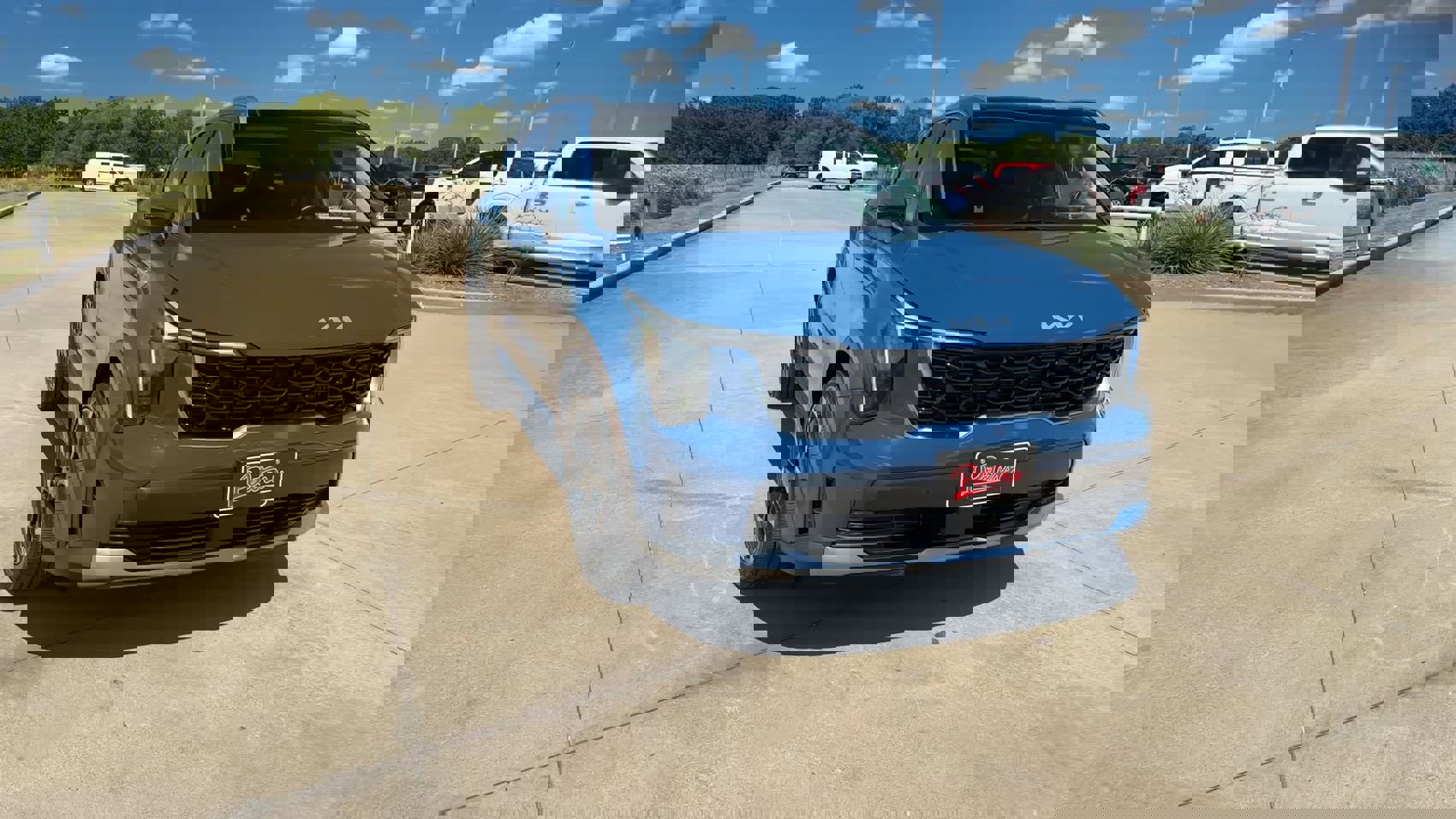 Used 2025 Kia Sorento EX w/ Panoramic Sunroof Package image 2