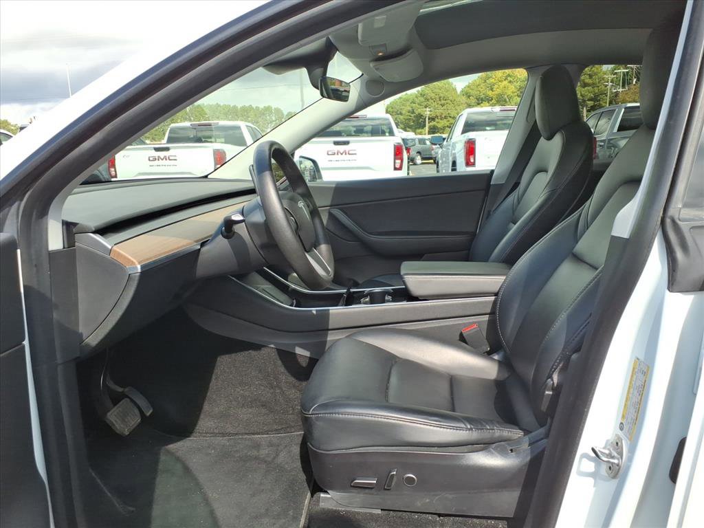 Used 2021 Tesla Model Y Long Range image 18
