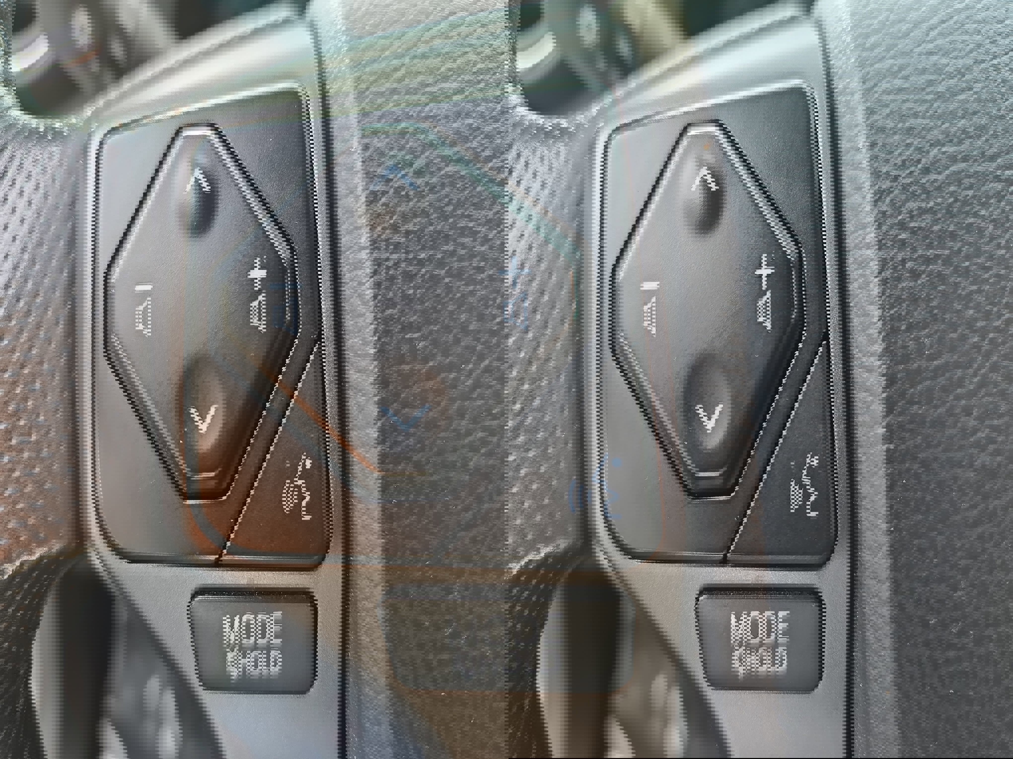 Used 2020 Toyota Tacoma TRD Off-Road image 19