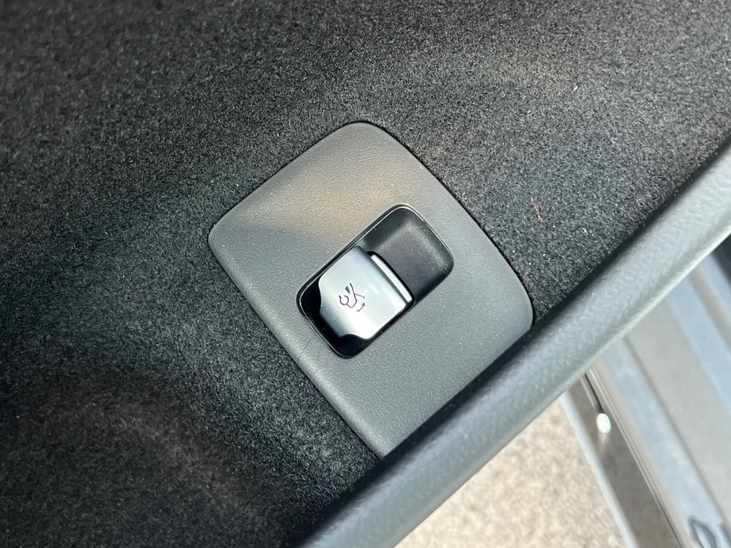 New 2026 Mercedes-Benz E 450 4MATIC All-Terrain Wagon image 12