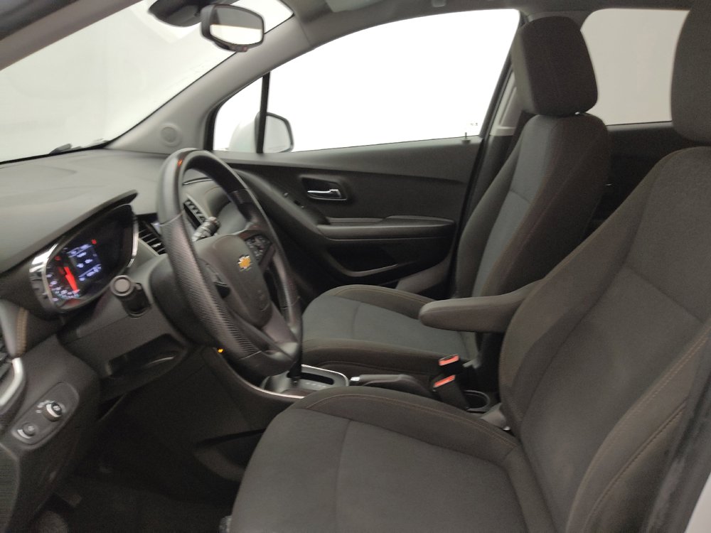 Used 2020 Chevrolet Trax LS w/ Tint and Cruise Package FWD image 17