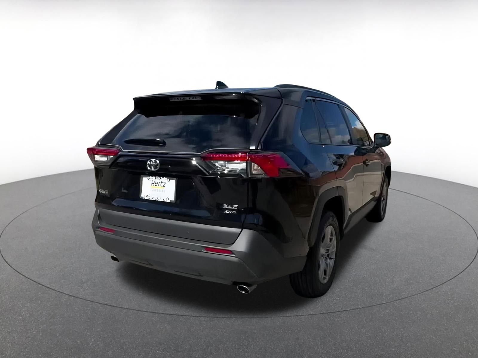 Used 2025 Toyota RAV4 XLE image 14