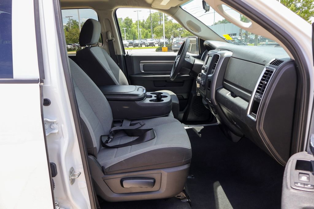 Used 2024 RAM 1500 Classic SLT AWD/4WD image 8