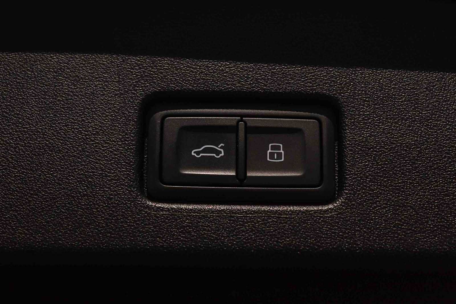 Used 2023 Audi Q4 e-tron Premium w/ Premium Plus RWD image 38