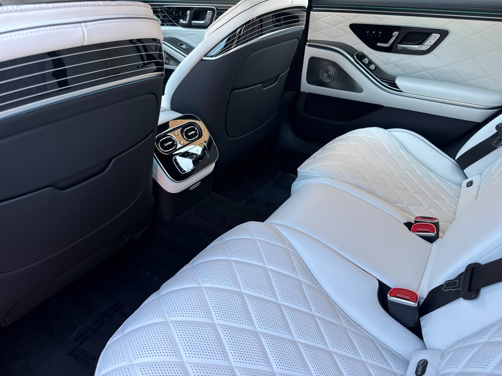 New 2027 Mercedes-Benz S 580 4MATIC Sedan image 11