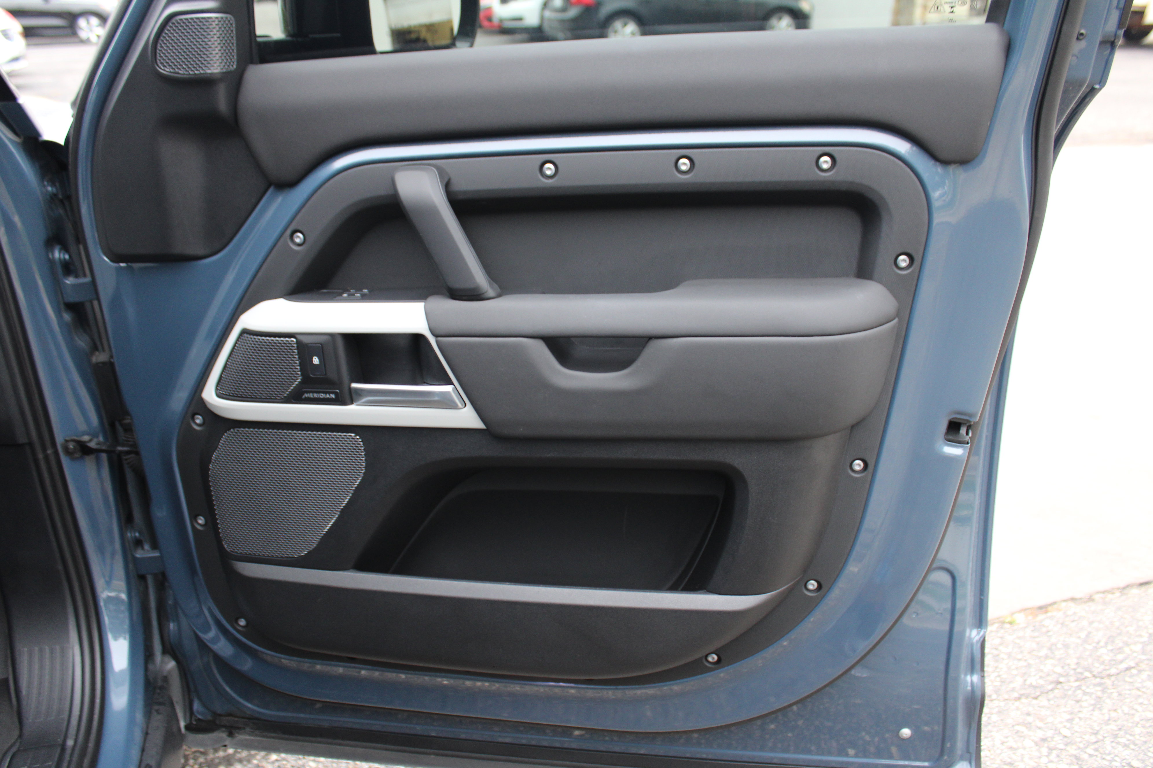 Used 2024 Land Rover Defender 110 S image 53