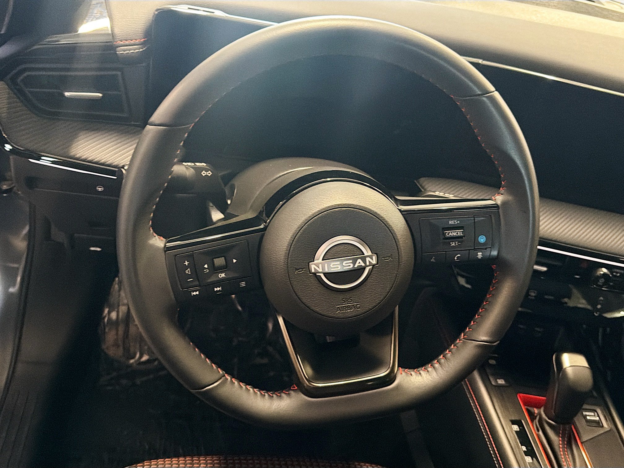 Used 2025 Nissan Kicks SR AWD/4WD image 18