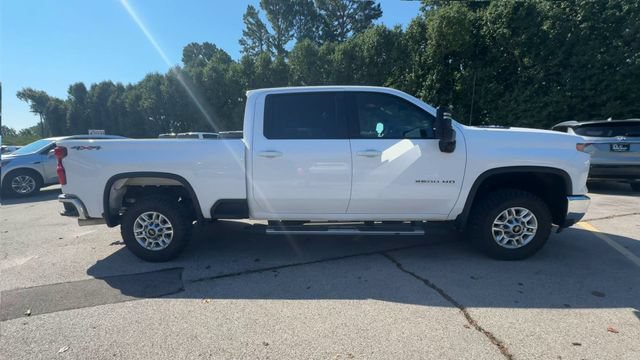 Used 2025 Chevrolet Silverado 2500 LT w/ Safety Package AWD/4WD image 9