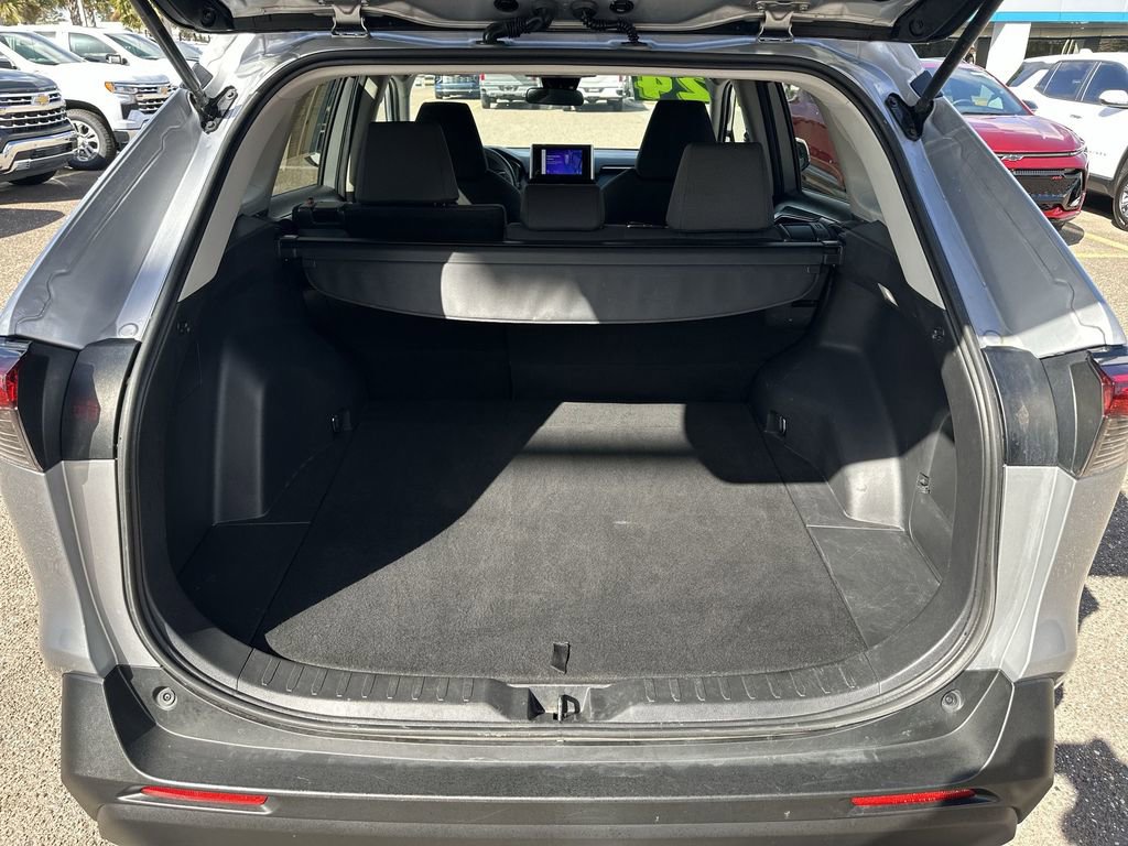 Used 2024 Toyota RAV4 XLE image 23