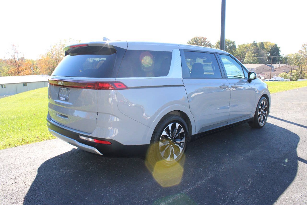 Used 2022 Kia Carnival EX FWD image 5
