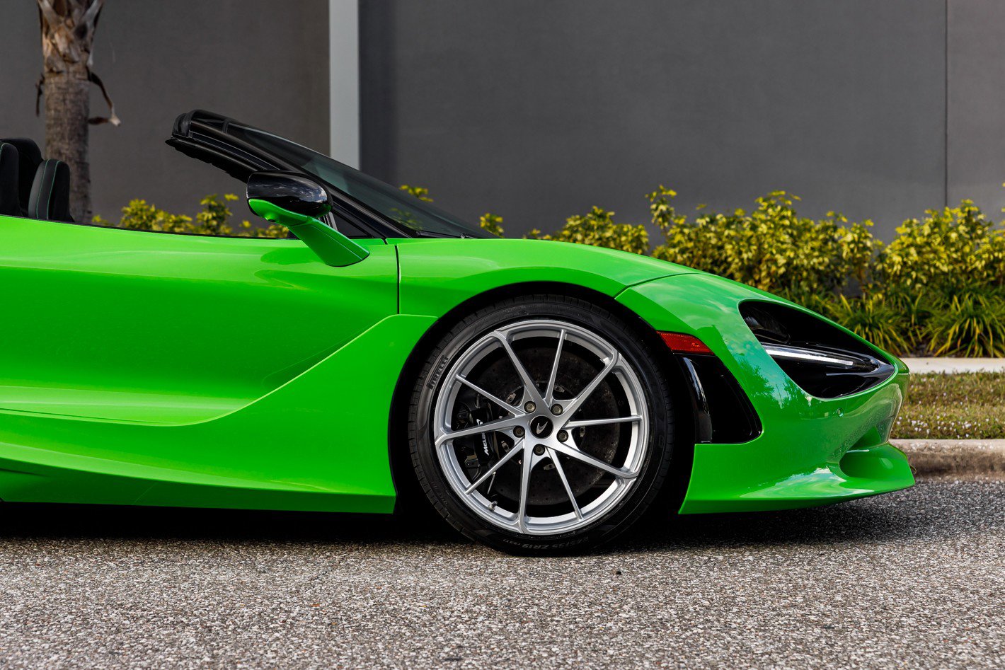 Used 2026 McLaren 750S Spider image 6