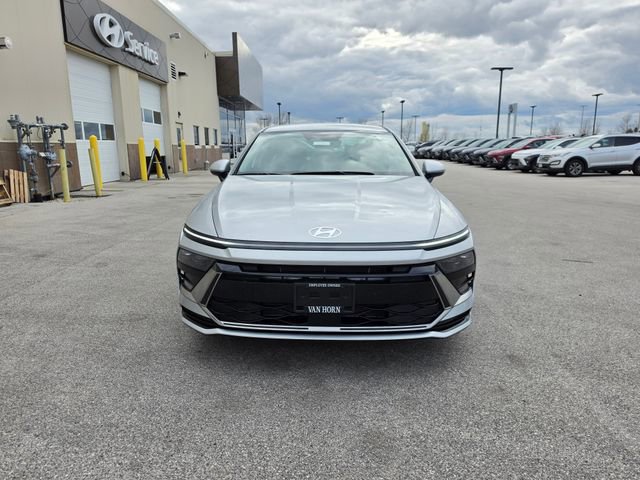 Used 2025 Hyundai Sonata SEL AWD/4WD image 2