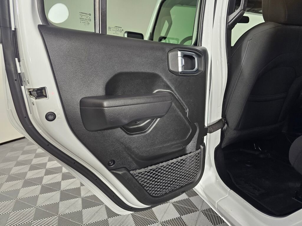 Used 2022 Jeep Wrangler Unlimited Sport AWD/4WD image 31