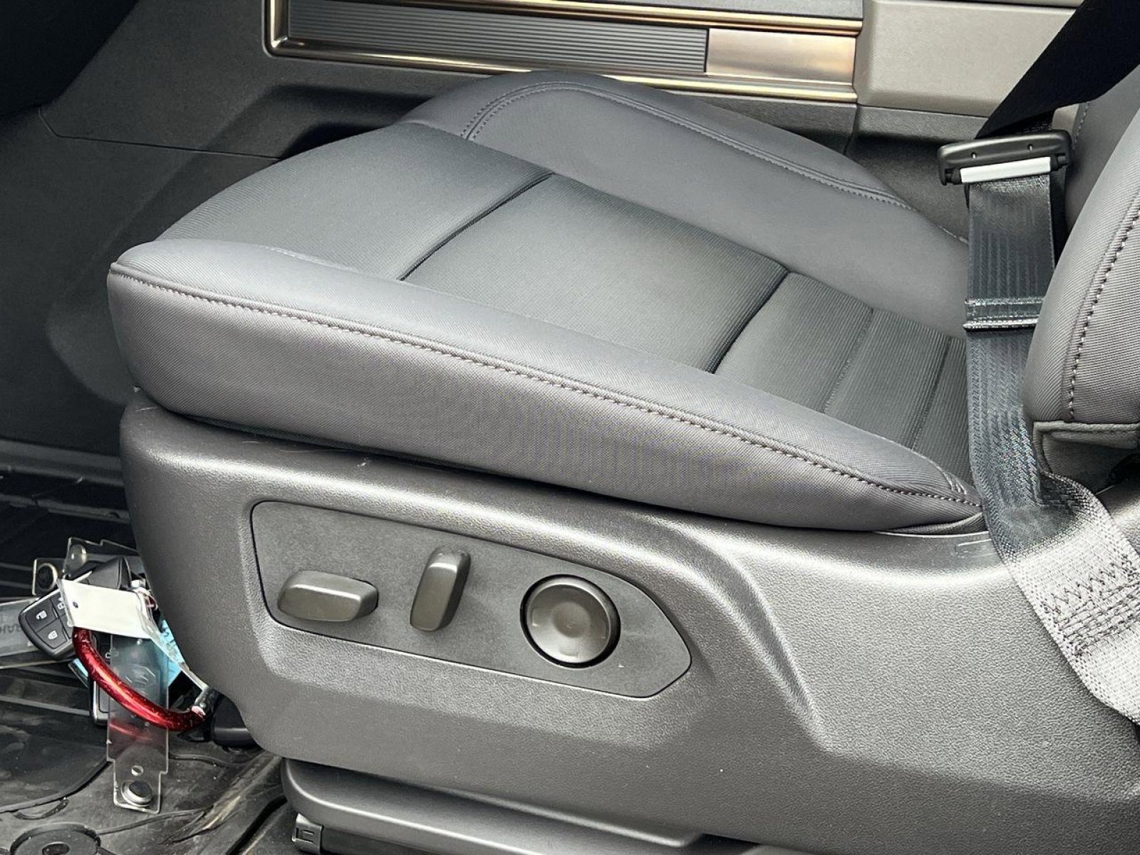 New 2025 GMC Hummer EV 3X w/ LPO, Roof Cross Rail Package image 8