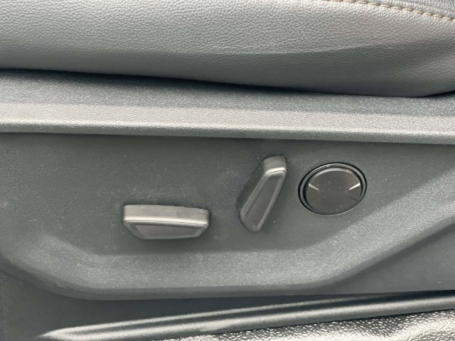 New 2026 Ford F350 Lariat RWD image 19