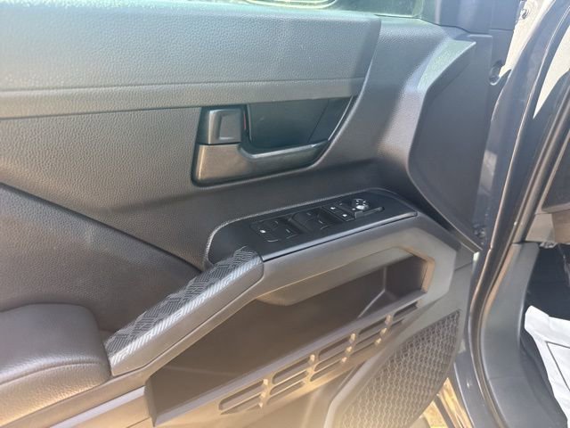 Used 2024 Toyota Tacoma SR AWD/4WD image 11