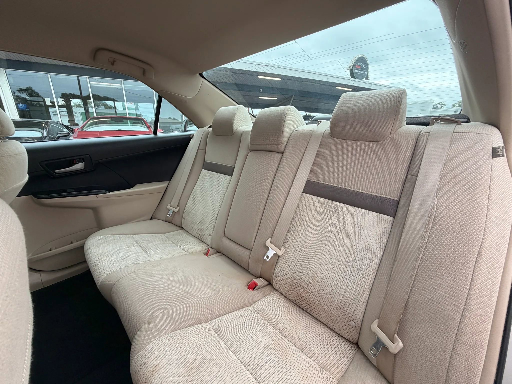 Used 2014 Toyota Camry LE FWD image 14