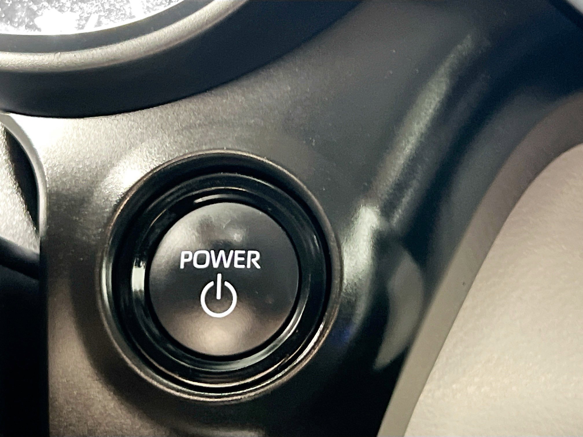 Used 2025 Toyota Sienna XLE FWD image 24