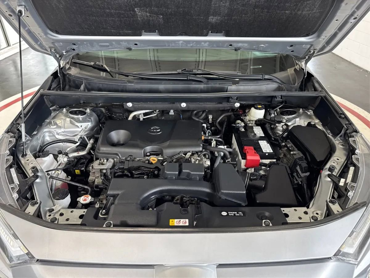 Used 2022 Toyota RAV4 XLE image 11