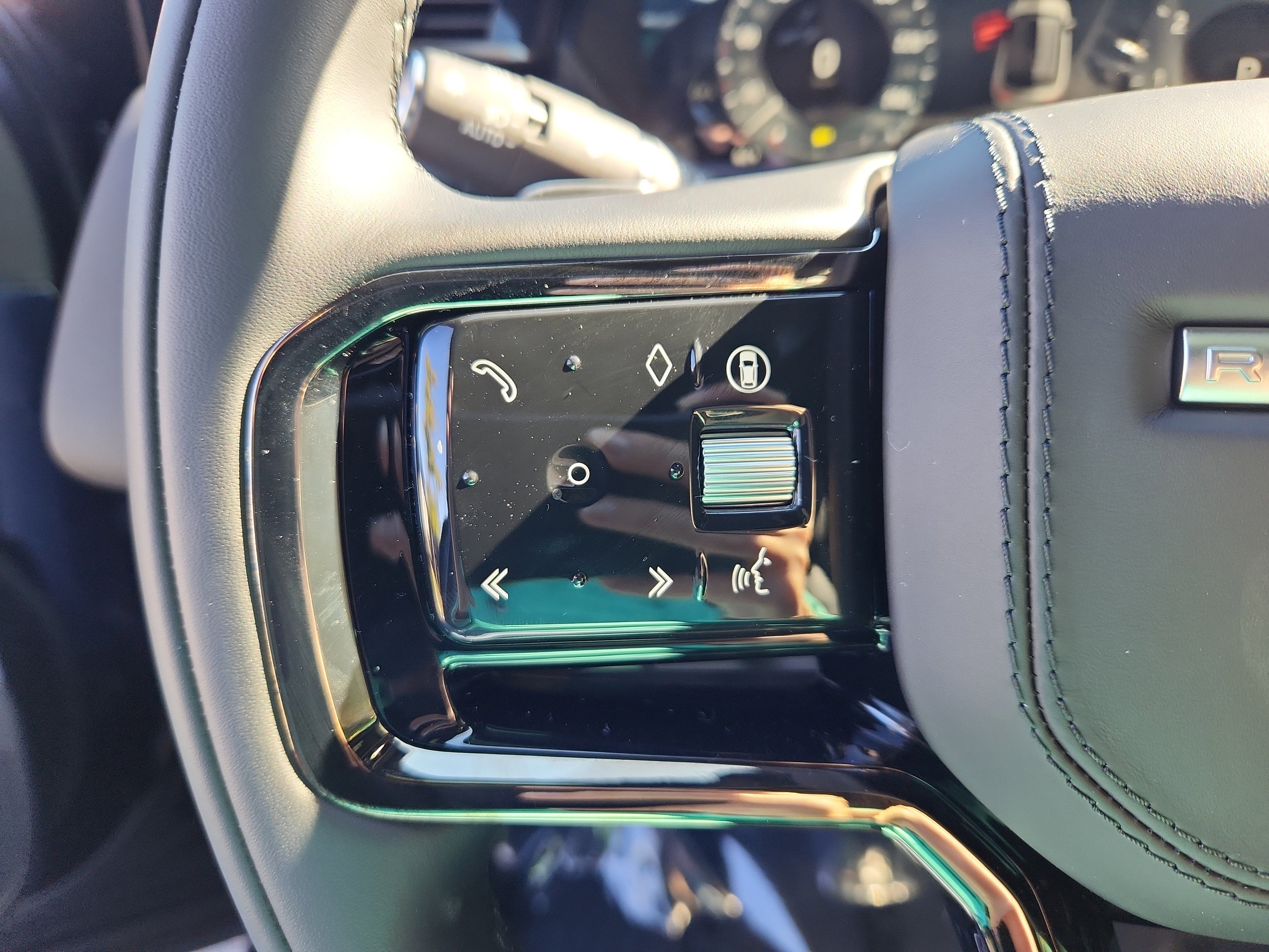 Used 2026 Land Rover Range Rover Velar S image 19