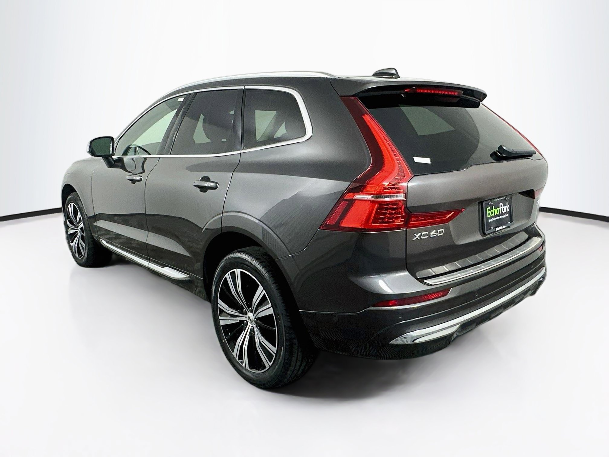 Used 2023 Volvo XC60 B5 Plus w/ Protection Package Premier FWD image 5