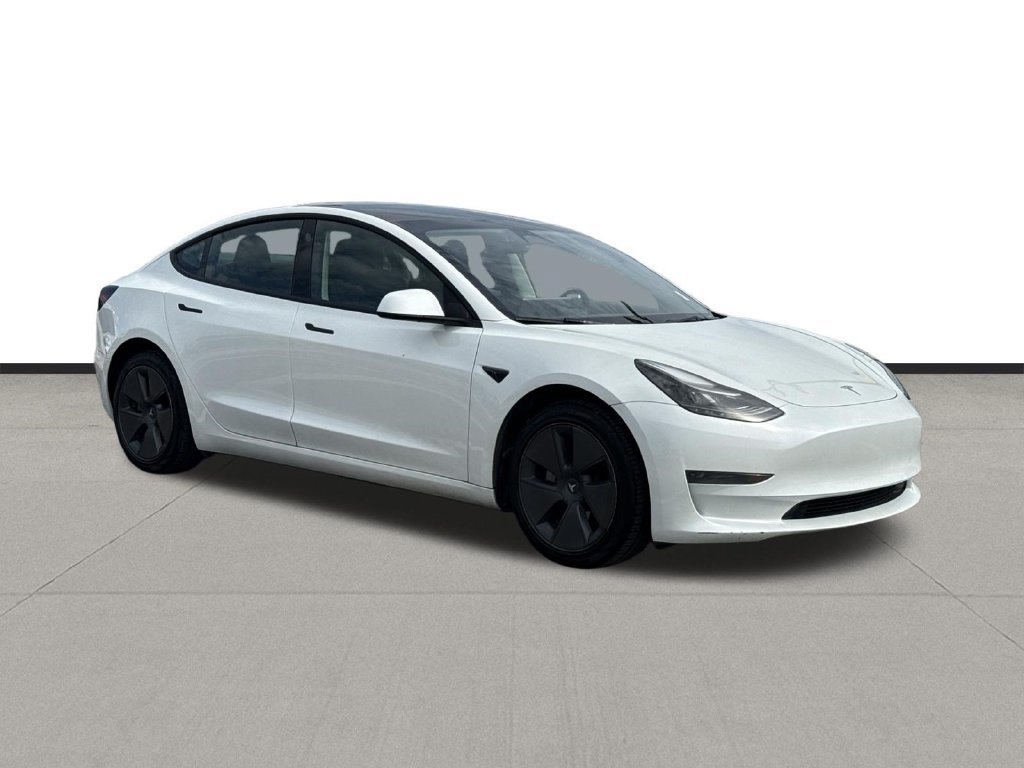 Used 2023 Tesla Model 3 Standard Range RWD image 3