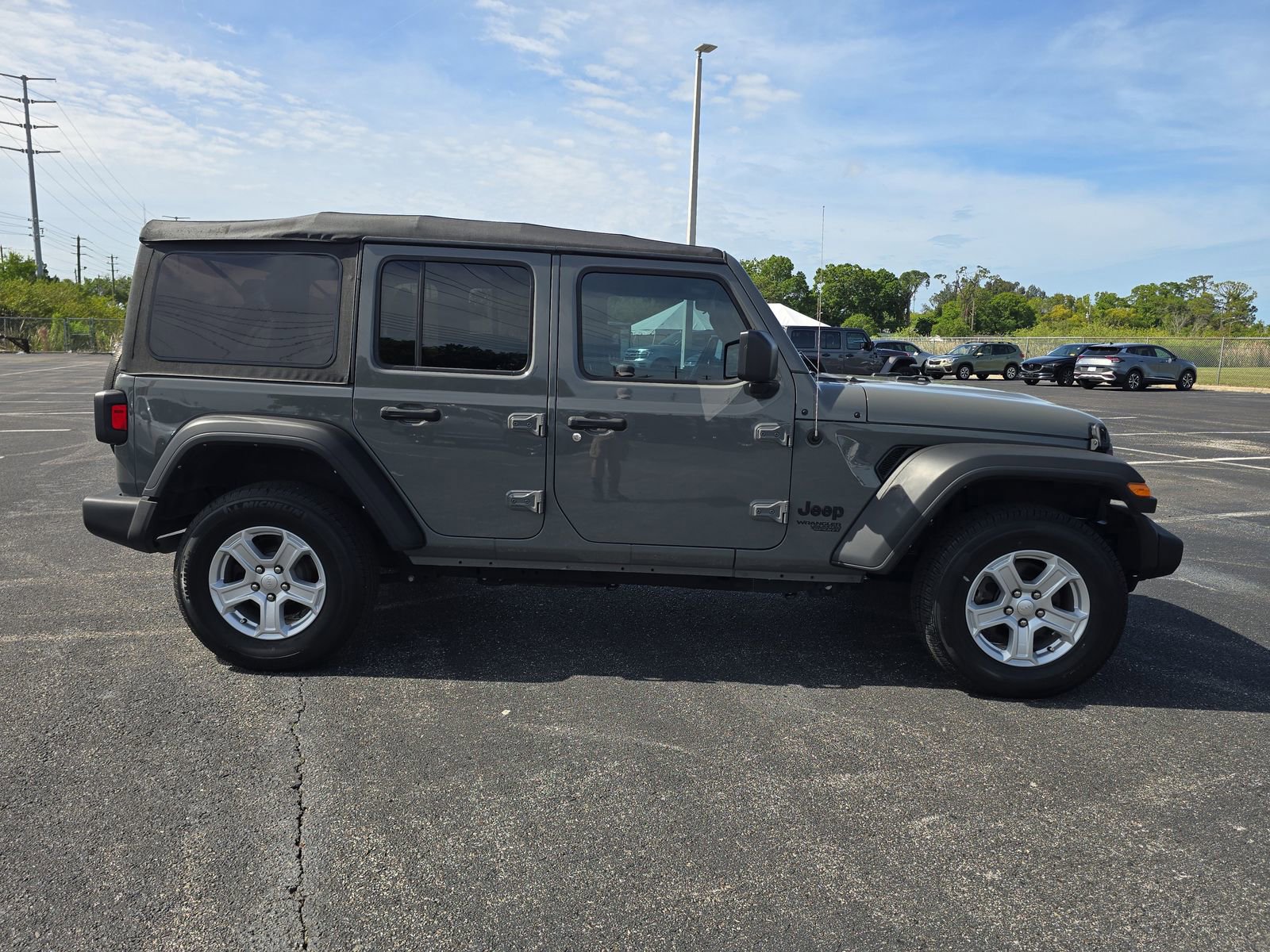 Used 2021 Jeep Wrangler Unlimited Sport image 3