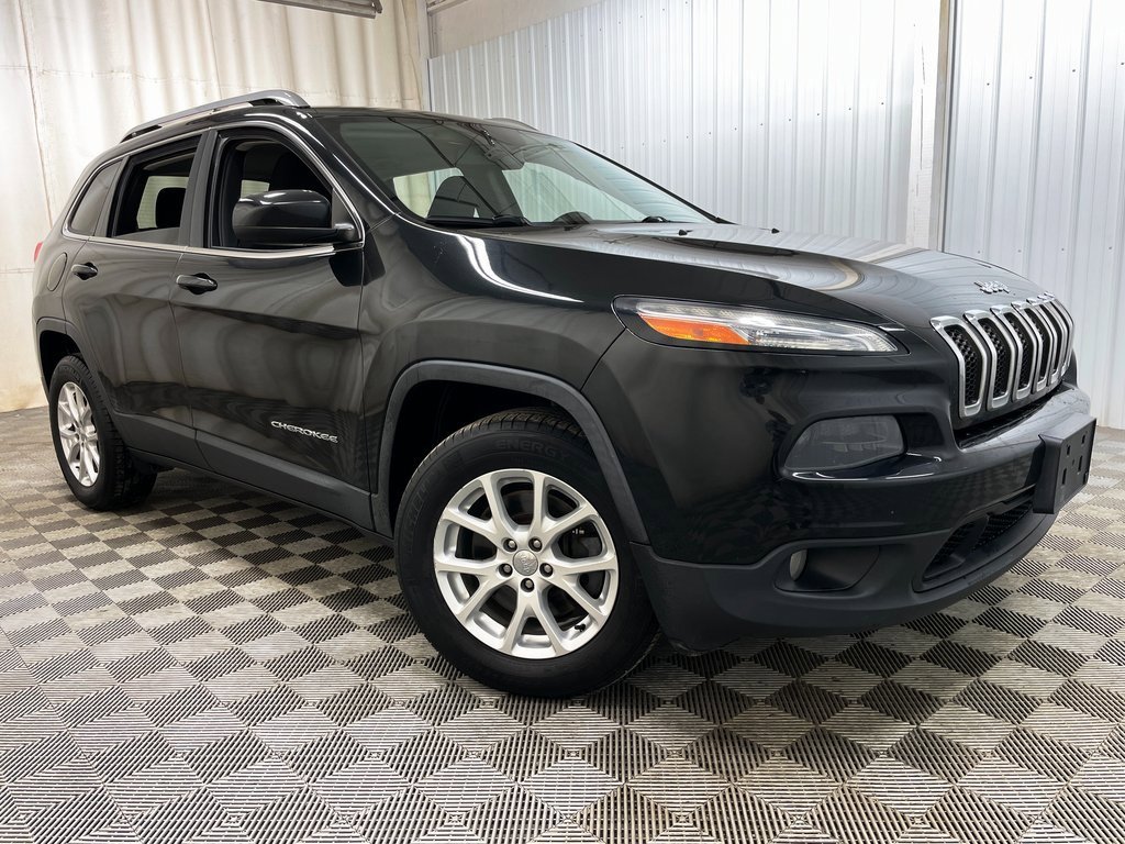 Used 2015 Jeep Cherokee Latitude w/ Cold Weather Group image 44