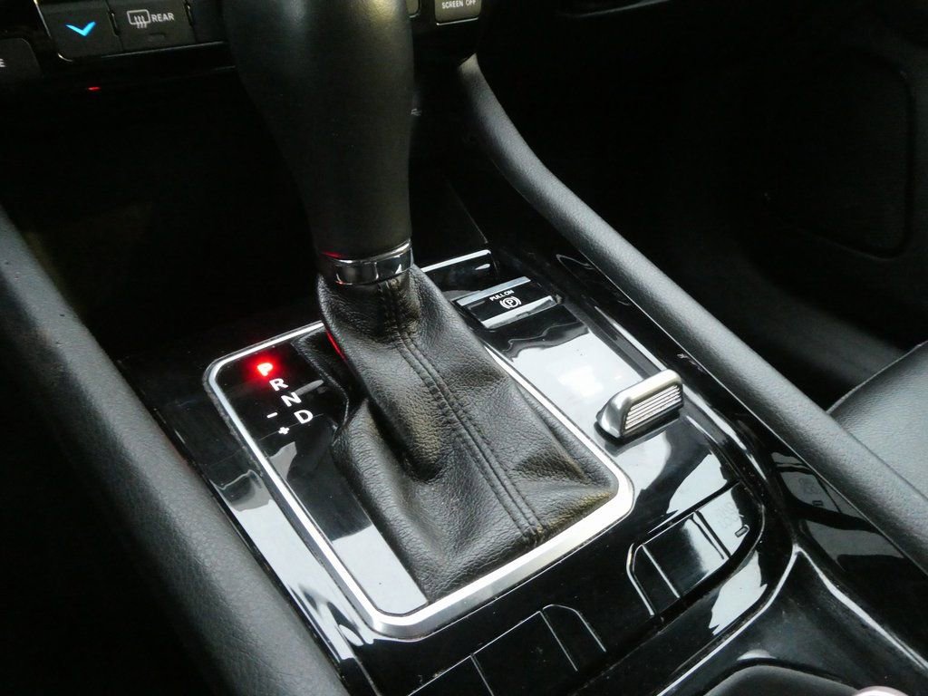 Used 2023 Jeep Compass Altitude AWD/4WD image 11