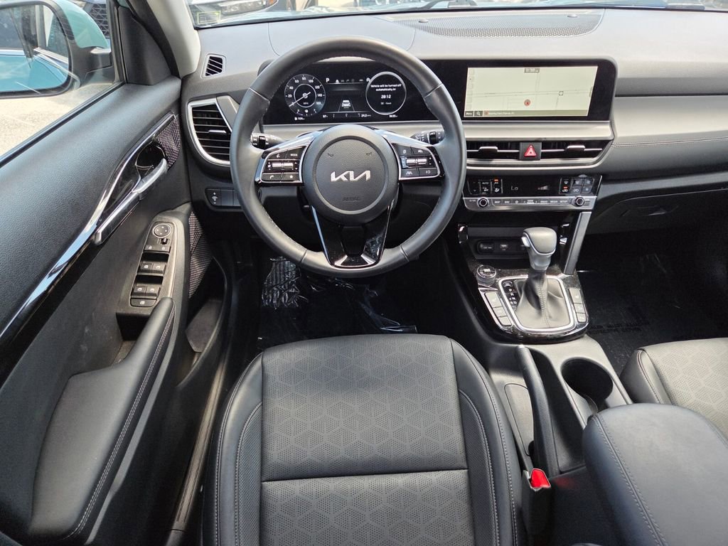 Used 2025 Kia Seltos EX image 20