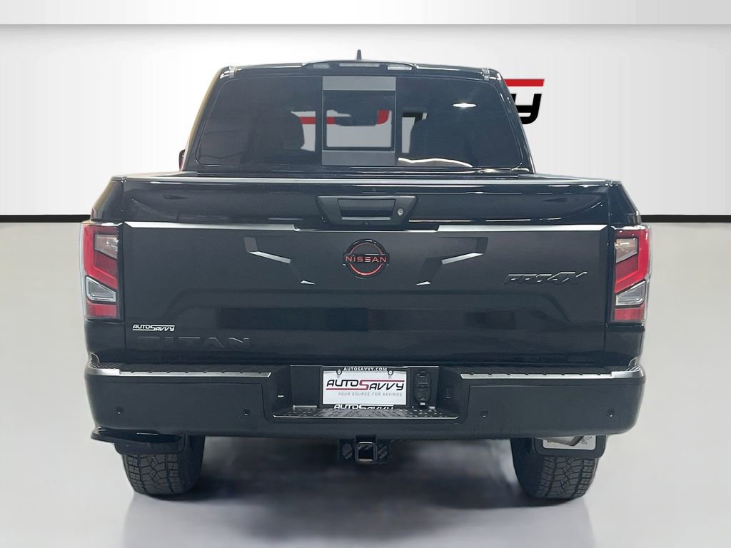 Used 2024 Nissan Titan PRO-4X w/ Pro-4x Convenience Package AWD/4WD image 6