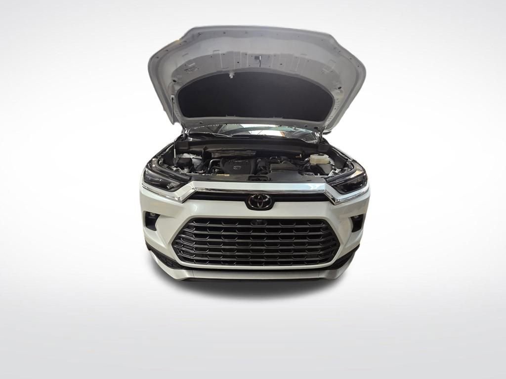Used 2024 Toyota Grand Highlander MAX Platinum image 3