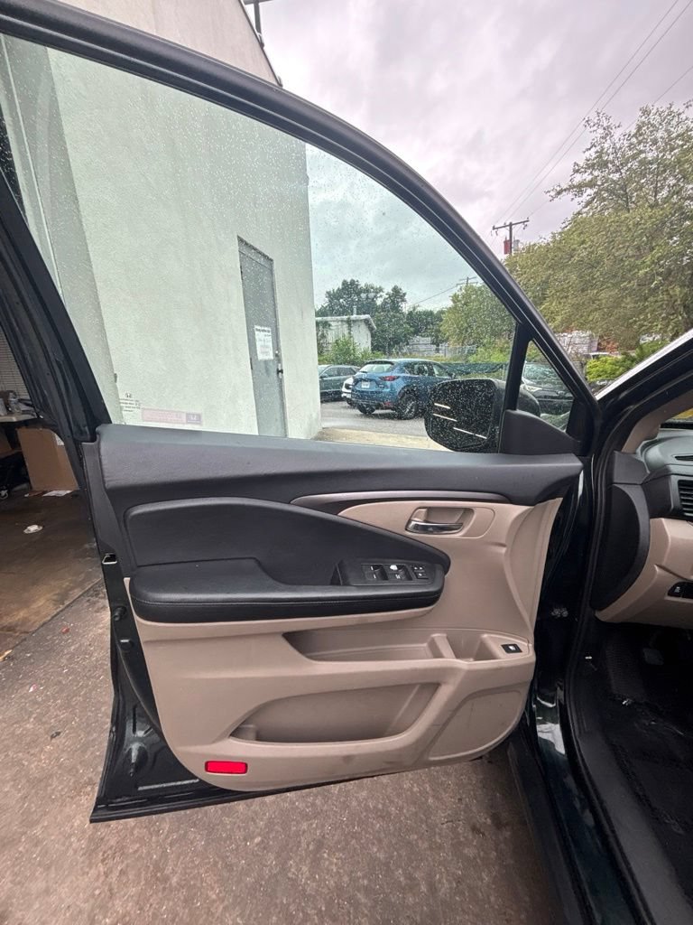 Used 2018 Honda Pilot EX image 10