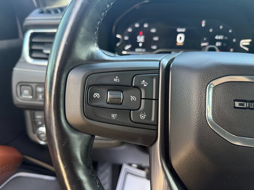 Used 2023 GMC Yukon XL Denali Ultimate AWD/4WD image 23