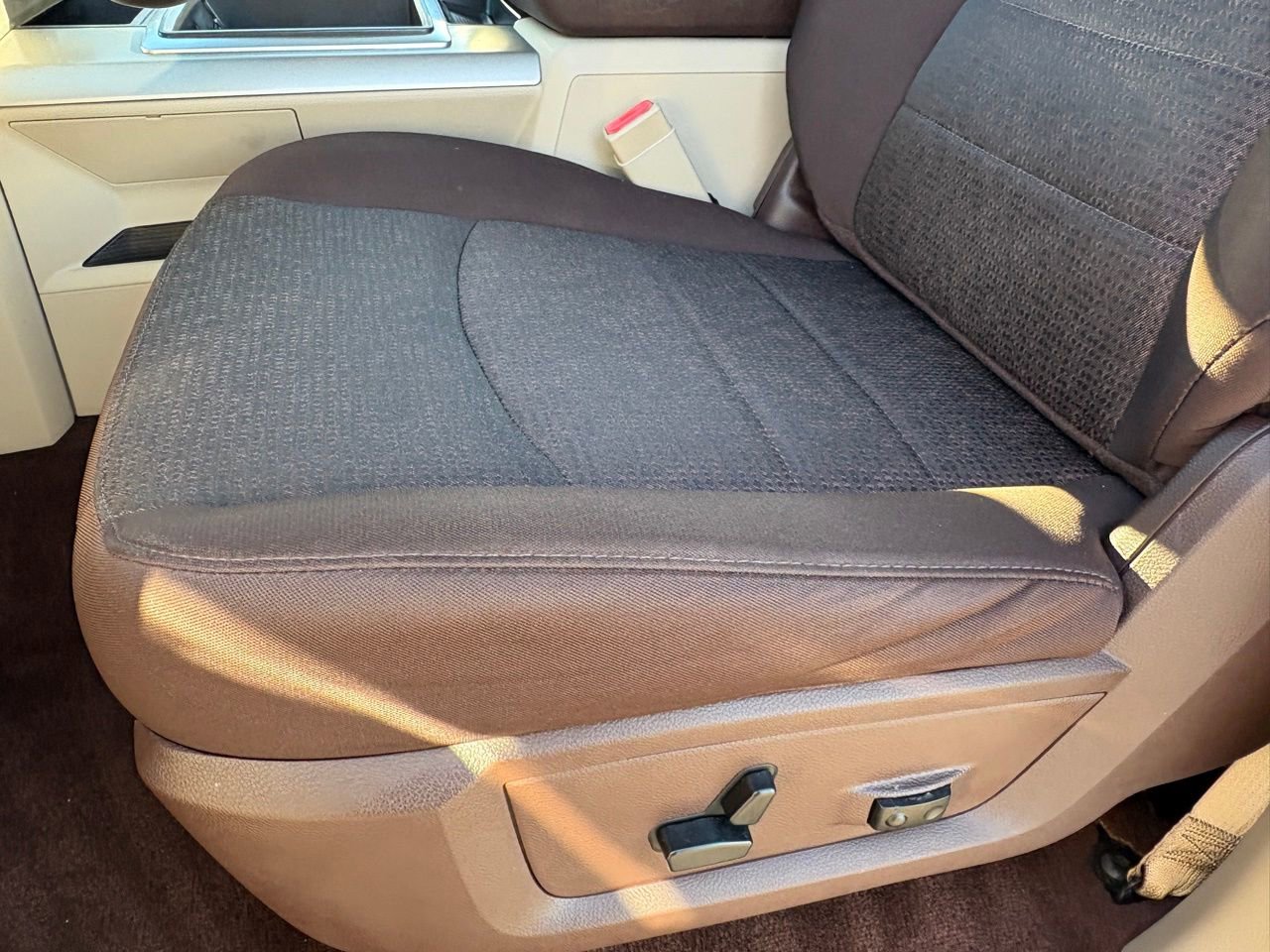 Used 2014 RAM 1500 Lone Star image 38