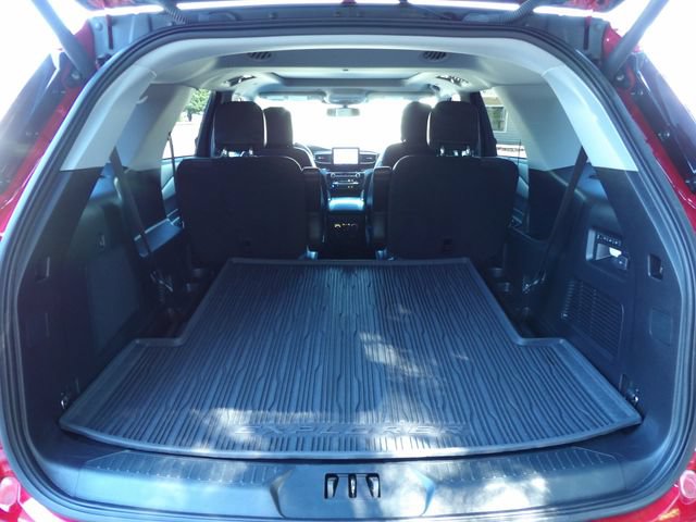 Used 2021 Ford Explorer Limited w/ Hybrid Equipment Group 310A AWD/4WD image 10