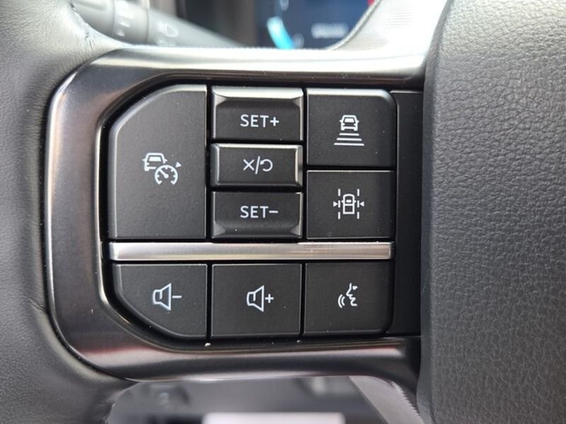 Used 2026 Ford F250 Platinum w/ FX4 Off-Road Package AWD/4WD image 25