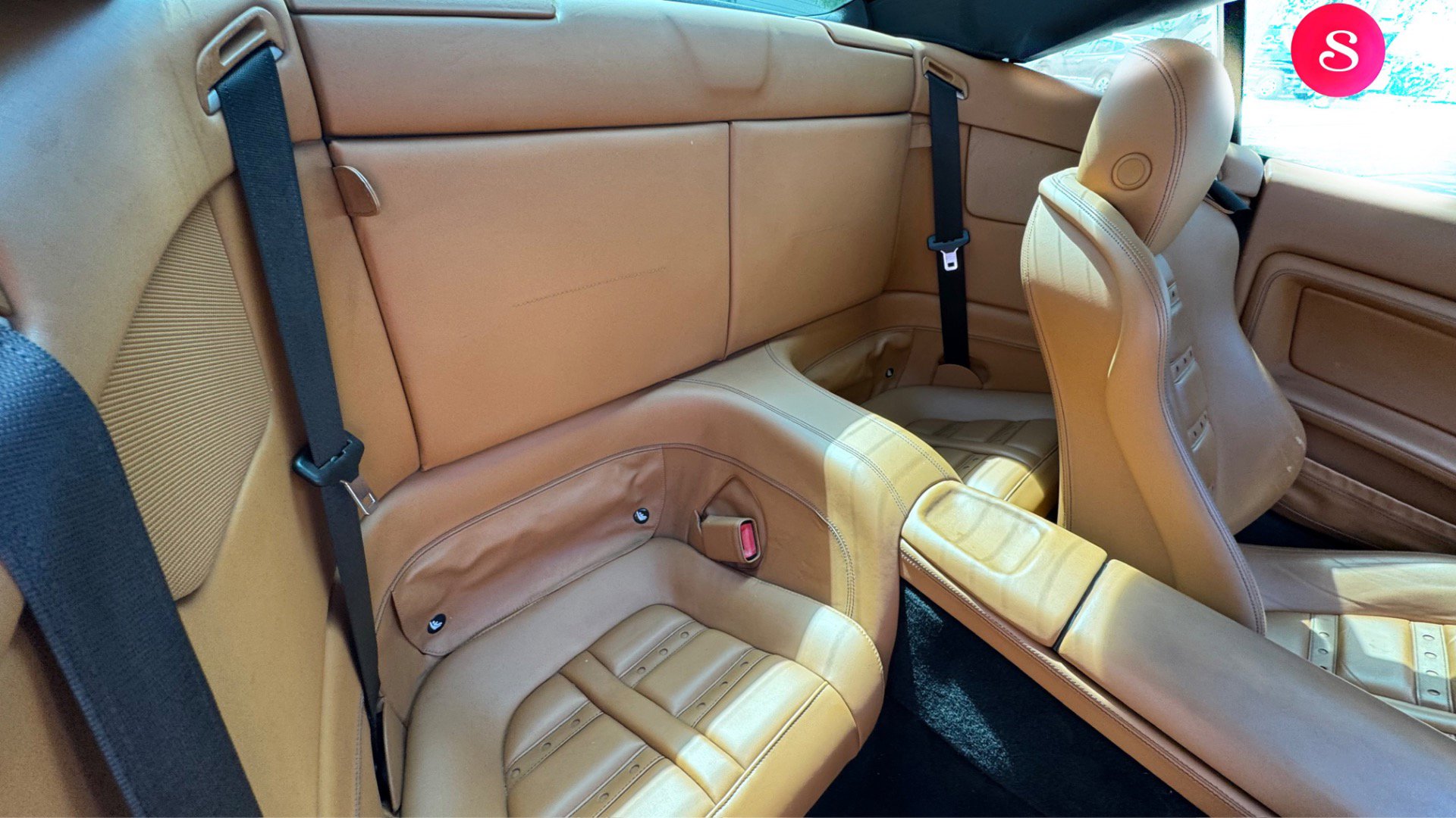 Used 2013 Ferrari California RWD image 21