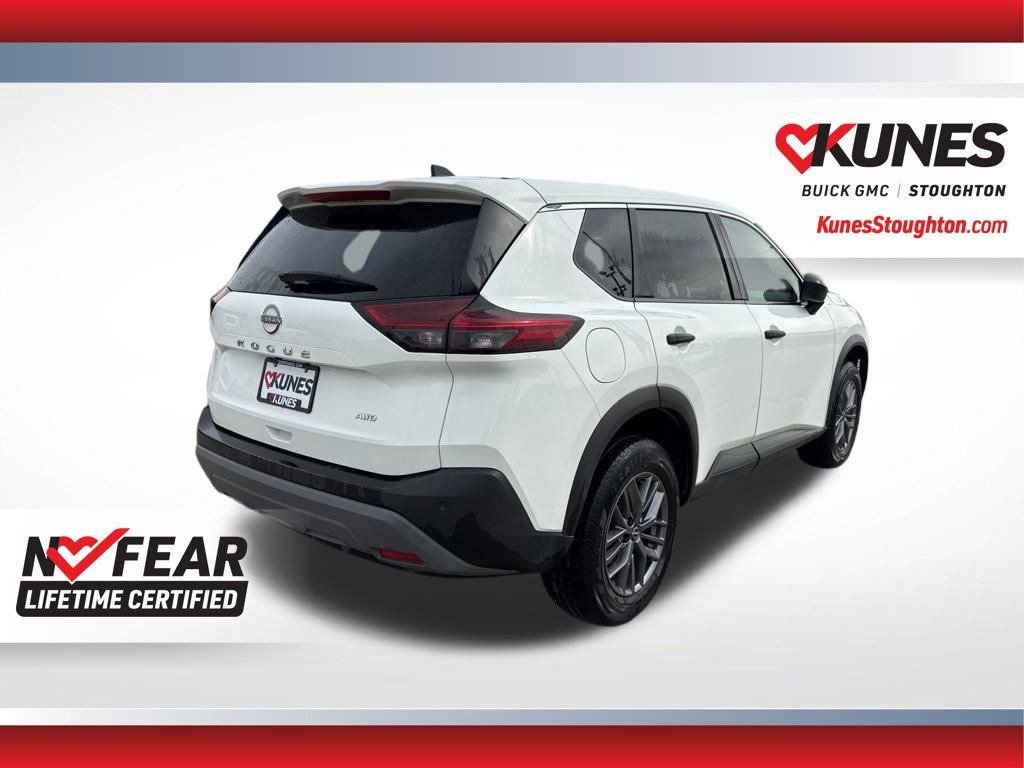 Used 2023 Nissan Rogue S image 11