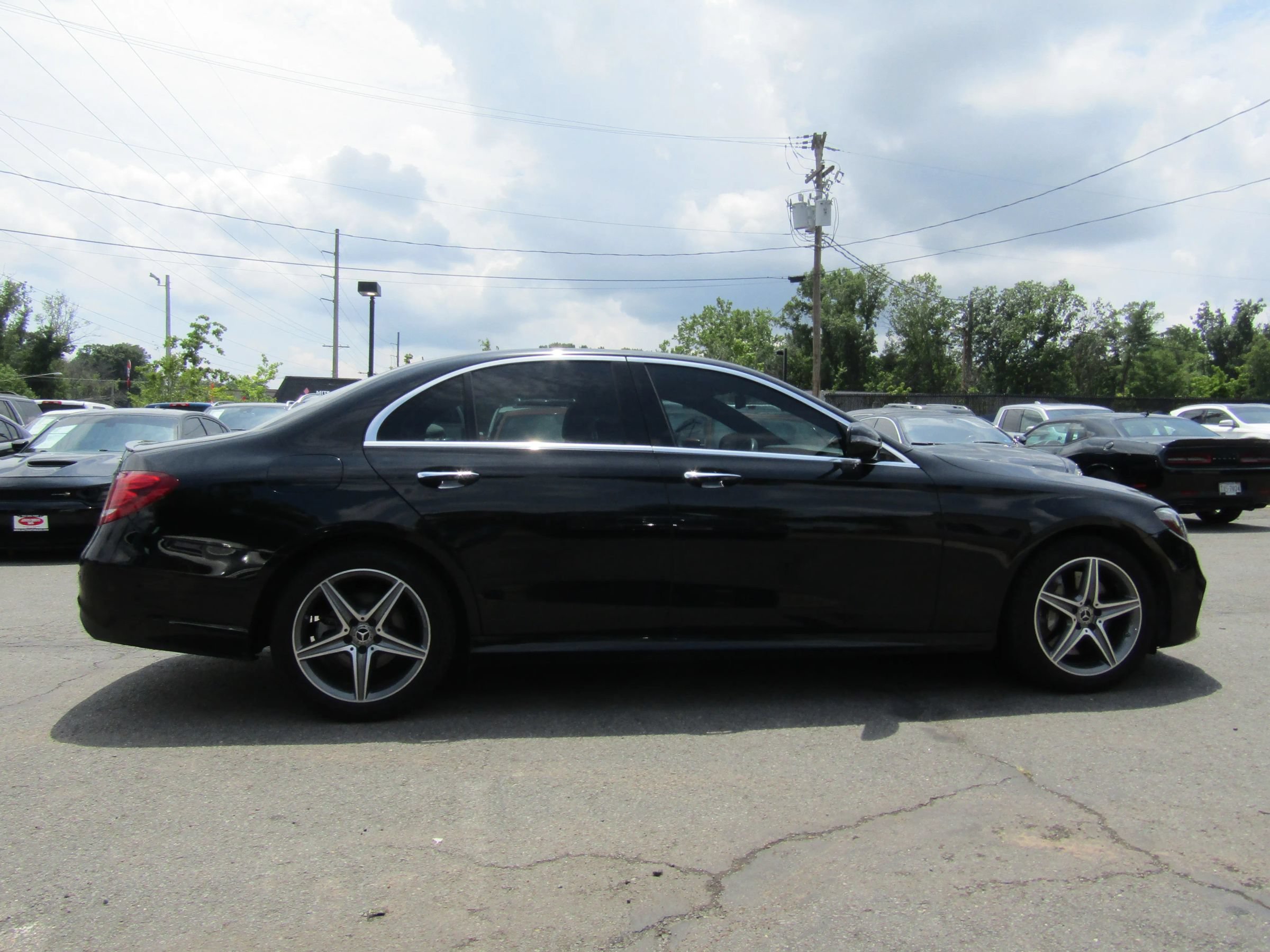 Used 2018 Mercedes-Benz E 300 4MATIC w/ Premium 1 Package image 8