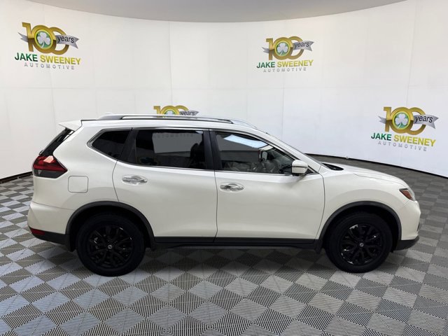 Used 2018 Nissan Rogue SV w/ Sun & Sound Touring Package image 11
