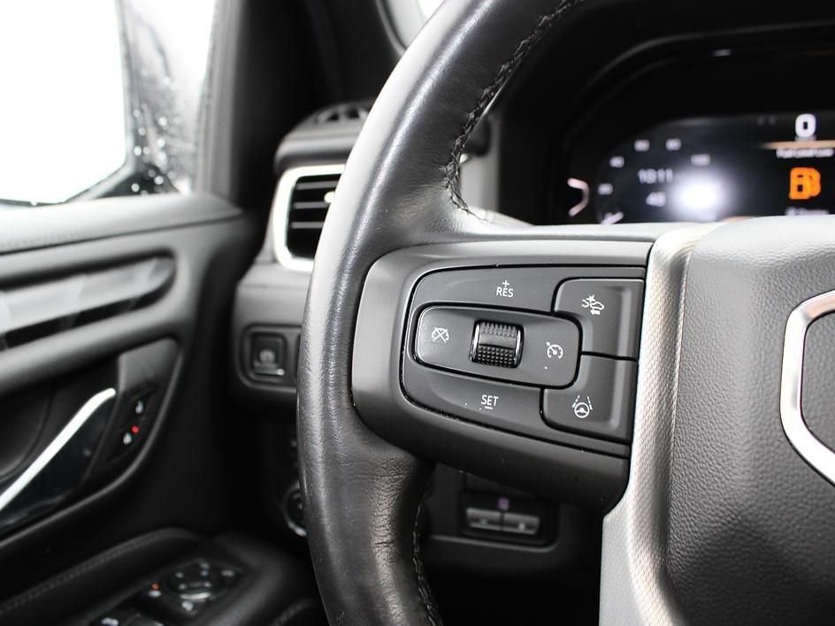 Used 2023 GMC Yukon XL Denali w/ Advanced Technology Package image 27